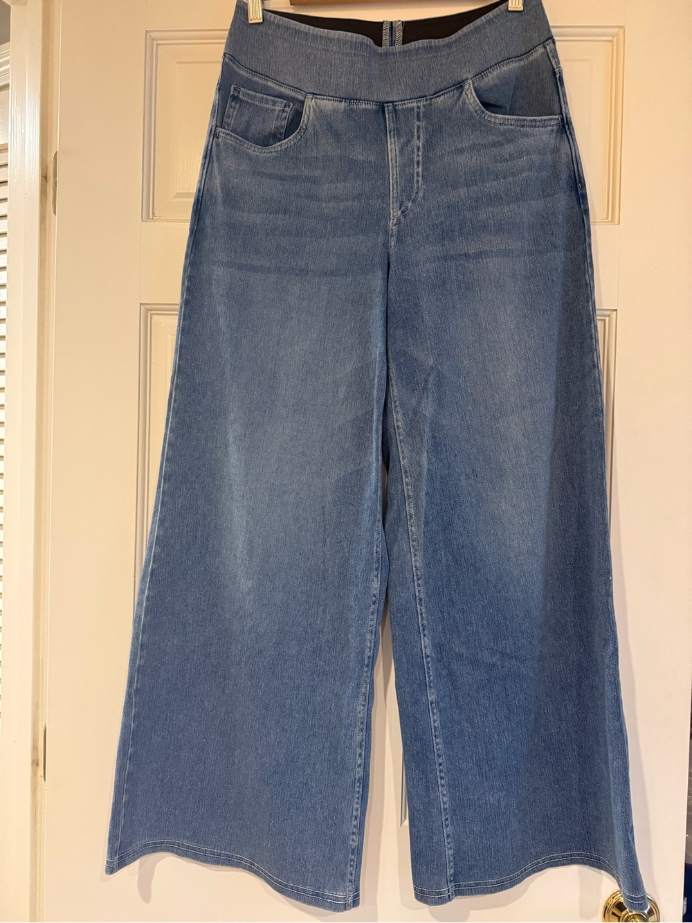 HALARA Medium Blue Wide-Leg Women’s Jeans- Petite
